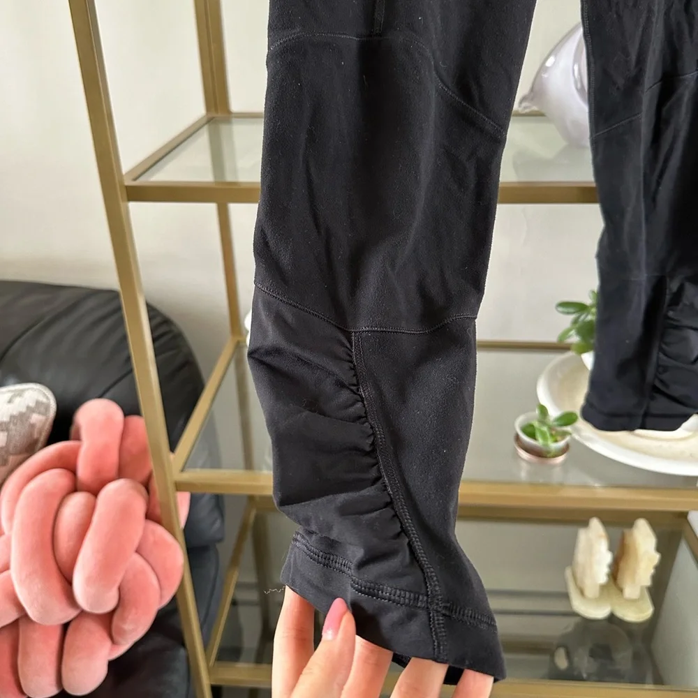 Lululemon black leggings